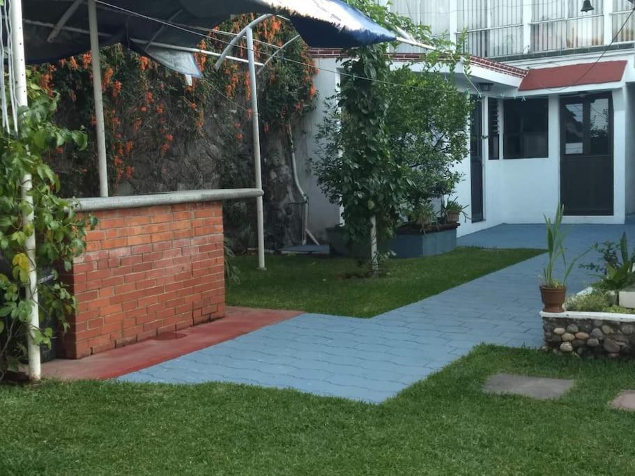 Habitacion Independiente A Pie Del Lago Con Ac Tequesquitengo Eksteriør bilde